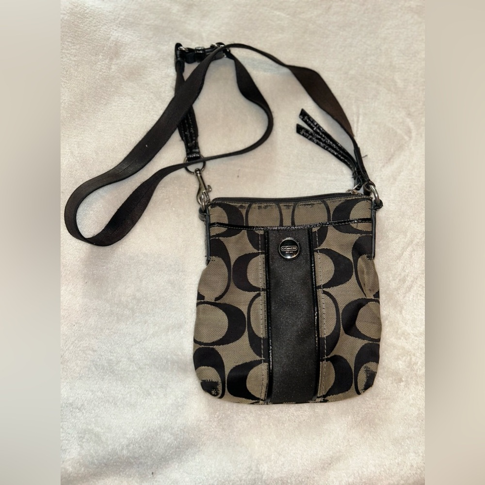 Coach Signature Crossbody Purse - BLACK